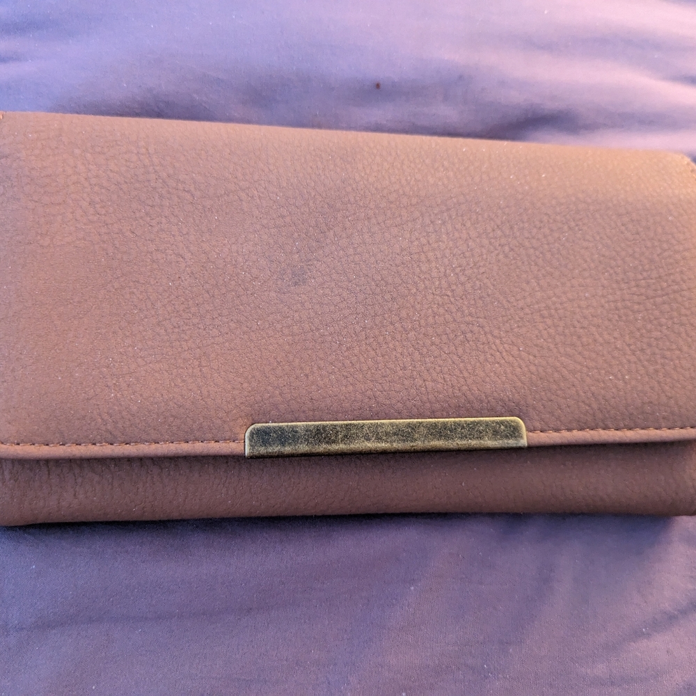 Wallet with many compartments
